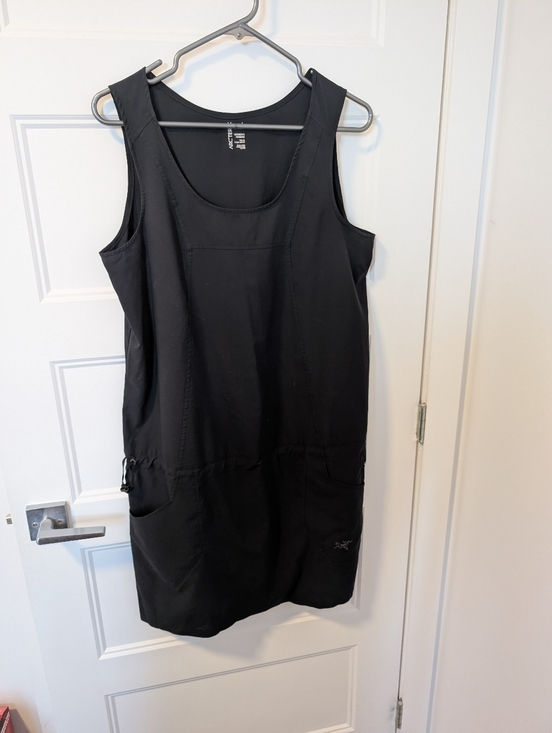Arc'teryx Dresses & Skirts - Arc'teryx/Black Sleeveless Utility Dress Sz l